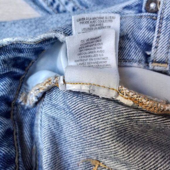 We The Free 28 High Rise Distressed Relaxed Fit Jeans, Sz 30 - Picture 12 of 16